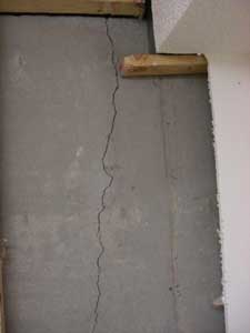 Cracks In Foundation Walls Radonseal Diy Basement Solutions
