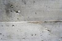 cracks in concrete wall
